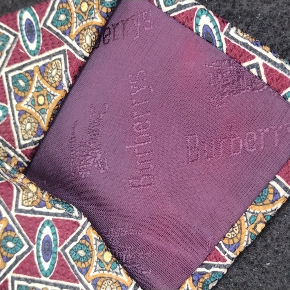 Burberry - Picture 3 of 3